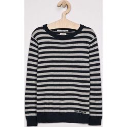 Pepe Jeans - Sweter dziecięcy dziecięcy 92-180. Niebieskie swetry chłopięce Pepe Jeans, bez wzorów, z bawełny, z okrągłym kołnierzem. W wyprzedaży za 119,90 zł.