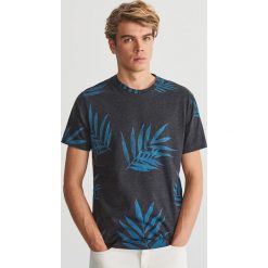 T-shirt z motywem roślinnym - Szary. Szare t-shirty męskie Reserved, xl, bez wzorów, bez kołnierzyka. Za 49,99 zł.