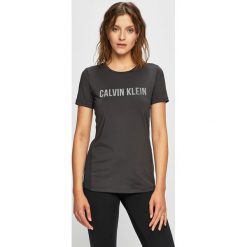 Calvin Klein - Top. Szare bluzki damskie Calvin Klein Performance, s, z nadrukiem, z elastanu, z okrągłym kołnierzem. Za 219,90 zł.