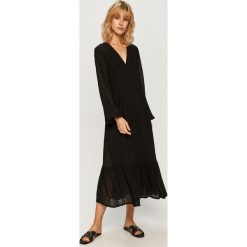 Pepe Jeans - Sukienka Bianca. Czarne sukienki damskie Pepe Jeans, s, bez wzorów, z poliesteru, z okrągłym kołnierzem, z długim rękawem, długie, maxi, rozkloszowane. Za 439,90 zł.