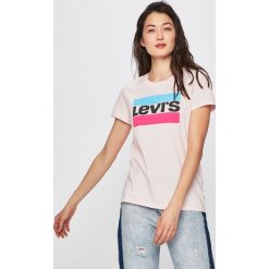 Levi's - Top. Różowe bluzki damskie Levi's®, s, z nadrukiem, z bawełny, z okrągłym kołnierzem. W wyprzedaży za 69,90 zł.