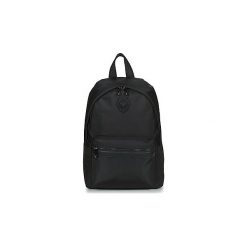 Plecaki Guess LIONHEART BACKPACK. Czarne plecaki męskie Guess, z aplikacjami. Za 519,00 zł.