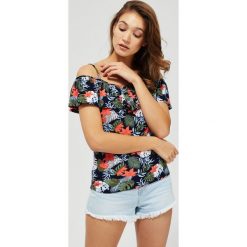 Bluzka hiszpanka. Bluzki damskie Moodo, s, w kwiaty, z elastanu, bez kołnierzyka, bez rękawów. Za 59,99 zł.
