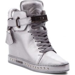 Sneakersy CARINII - B4464 L91-000-000-C98. Szare półbuty damskie marki Carinii, bez wzorów, ze skóry, bez obcasa, na obcasie, bez zapięcia. W wyprzedaży za 259,00 zł.