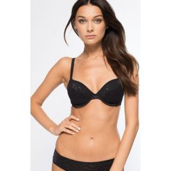 Triumph - Biustonosz Beauty Make Up Blossom. Czarne biustonosze koronkowe marki Triumph, z haftami. W wyprzedaży za 129,90 zł.