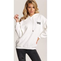 Biała Bluza Nerinome. Białe bluzy damskie Renee, s, bez wzorów, bez rękawów, bez kaptura. Za 99,99 zł.