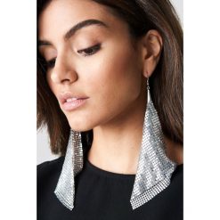 Hannalicious x NA-KD Kolczyki z metalowej siateczki - Silver. Szare kolczyki damskie marki Hannalicious x NA-KD, metalowe. Za 60,95 zł.