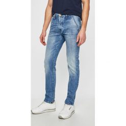 Wrangler - Jeansy Spencer. Niebieskie jeansy męskie Wrangler, bez wzorów. W wyprzedaży za 219,90 zł.