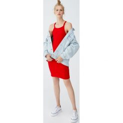 Sukienka mini z dekoltem halter. Sukienki małe czarne Pull&Bear, z dekoltem halter. Za 59,90 zł.