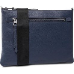 Torebka COCCINELLE - FV3 Mini Bag E5 FV3 55 M7 07 Ink B12. Niebieskie listonoszki damskie Coccinelle, bez wzorów, ze skóry, bez dodatków. W wyprzedaży za 399,00 zł.