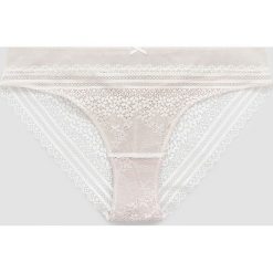 Majtki figi z koronką - Kremowy. Białe majtki damskie Reserved, s, z koronki. Za 29,99 zł.