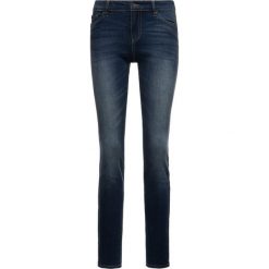 Jeansy Skinny Fit Armani Exchange 8NYJ01 Y3AZZ 1500. Niebieskie jeansy damskie Armani Exchange, bez wzorów, z jeansu. W wyprzedaży za 249,00 zł.