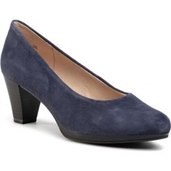 Półbuty CAPRICE - 9-22409-24 Ocean Suede 857. Niebieskie czółenka damskie Caprice, bez wzorów, ze skóry, bez obcasa, na obcasie. W wyprzedaży za 159,00 zł.