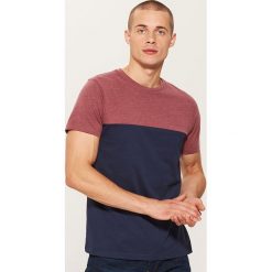T-shirt z łączonych materiałów - Granatowy. Niebieskie t-shirty męskie House, l, z materiału. Za 35,99 zł.
