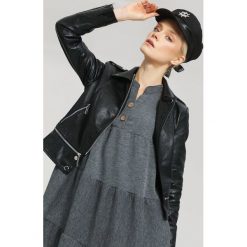 Czarna Ramoneska Football. Czarne kurtki damskie other, xxl, bez wzorów, bez kaptura, do piłki nożnej. Za 74,99 zł.
