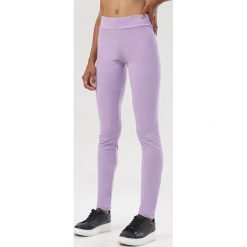 Jasnofioletowe Legginsy Helerris. Fioletowe legginsy damskie Born2be, s, bez wzorów. Za 39,99 zł.