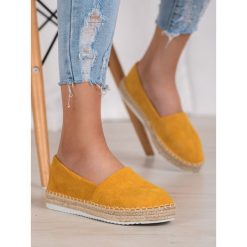 ŻÓŁte zamszowe espadryle. Żółte espadryle damskie SMALL SWAN, bez wzorów, z zamszu, bez obcasa. Za 89,90 zł.