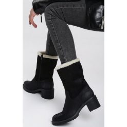 Czarne Botki Chickasaw. Czarne botki damskie Renee, bez obcasa, na obcasie, na zamek. Za 139,99 zł.
