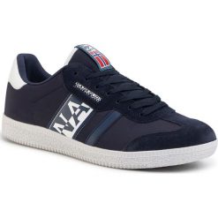 Sneakersy NAPAPIJRI - Court NA4ERV Blu Marine 176. Niebieskie sneakersy męskie Napapijri, na co dzień, bez wzorów, z zamszu, marine, bez zapięcia. W wyprzedaży za 299,00 zł.