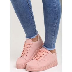 Różowe Buty Sportowe One Big Family. Różowe buty sportowe damskie Born2be, bez wzorów, z tkaniny, sportowe. Za 49,99 zł.