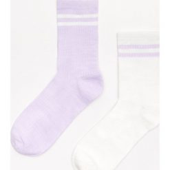 Skarpety 2 pack - Fioletowy. Fioletowe skarpetki damskie Cropp, bez wzorów. Za 29,99 zł.