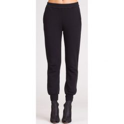 CZARNE SPODNIE DRESOWE TWINSET. Czarne spodnie damskie Twinset, xs, z dresówki. Za 219,50 zł.