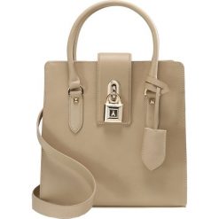 Patrizia Pepe LOCK BORSA BAG SMALL Torebka spring beige. Brązowe torebki klasyczne damskie Patrizia Pepe, bez wzorów, bez dodatków. W wyprzedaży za 928,85 zł.