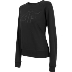 Bluza damska BLD301 - czarny. Czarne bluzy damskie 4f, bez wzorów, z dzianiny, z krótkim rękawem, krótkie, bez kaptura. Za 99,99 zł.