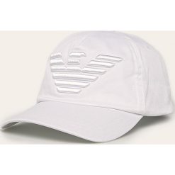 Emporio Armani - Czapka. Czarne czapki męskie Emporio Armani, z aplikacjami, z bawełny. Za 319,90 zł.