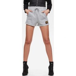 G-Star Raw - Szorty. Szare szorty damskie G-Star RAW, s, z aplikacjami, z bawełny, retro, z podwyższonym stanem. Za 329,90 zł.