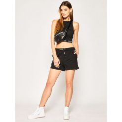 Szorty materiałowe Calvin Klein Jeans Blocking Milano Shorts J20J213593. Czarne szorty damskie Calvin Klein Jeans, xs, bez wzorów, z elastanu. Za 349,00 zł.