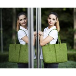 Duża Torebka - Minimalistyczna -Niska Zielona. Zielone torebki klasyczne damskie marki Pakamera, bez wzorów, na ramię, duże, bez dodatków. Za 99,00 zł.