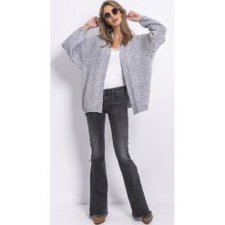 Kardigan oversize z wełną szary. Szare swetry damskie e-margeritka.pl, s, bez wzorów, z wełny, klasyczne, z długim rękawem, długie, bez kaptura. Za 139,99 zł.