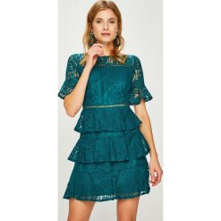 Answear - Sukienka. Szare sukienki balowe ANSWEAR, l, z bawełny, z okrągłym kołnierzem, z krótkim rękawem, mini, proste. Za 249,90 zł.