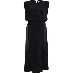 Sukienka codzienna Victoria Victoria Beckham Crepe 2220WDR001286A. Czarne sukienki damskie Victoria Victoria Beckham, na co dzień, bez wzorów, z poliesteru, bez kołnierzyka, bez rękawów, proste. Za 2229,00 zł.