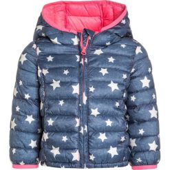 GAP Kurtka zimowa indigo star. Niebieskie kurtki dziewczęce marki GAP, na zimę, z poliesteru, retro. W wyprzedaży za 146,30 zł.
