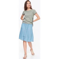 T-SHIRT DAMSKI Z OZDOBNYM SZNUROWANIEM. Brązowe t-shirty damskie marki TROLL, s, z bawełny, z okrągłym kołnierzem. W wyprzedaży za 24,99 zł.