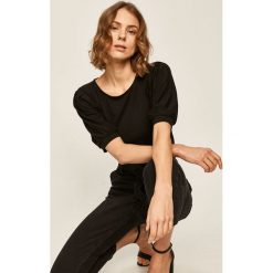 Answear Lab - Bluzka. Czarne bluzki damskie Answear Lab, na co dzień, s, bez wzorów, z elastanu, z okrągłym kołnierzem, z krótkim rękawem. Za 59,90 zł.