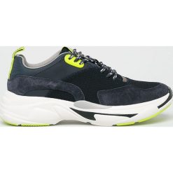 Pepe Jeans - Buty Sinyu Man 19. Niebieskie sneakersy męskie Pepe Jeans, z jeansu, na sznurówki. W wyprzedaży za 179,90 zł.