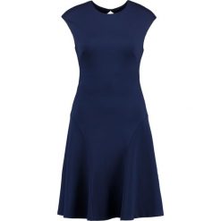 Polo Ralph Lauren Sukienka koktajlowa cruise navy. Czarne sukienki koktajlowe marki Polo Ralph Lauren, polo. W wyprzedaży za 707,85 zł.