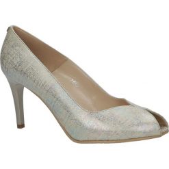 Złote czółenka szpilki skórzane peep toe casu 7050/1155. Żółte czółenka damskie Casu, bez wzorów, z otwartym noskiem, bez obcasa, na szpilce. Za 319,99 zł.