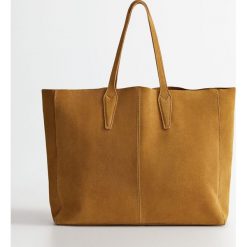 Mango - Torebka skórzana Arribes. Czarne torby damskie na zakupy Mango, bez wzorów, z bawełny, na ramię, duże, zamszowe, bez dodatków. W wyprzedaży za 127,90 zł.
