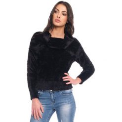 Sweter "Thea" w kolorze czarnym. Czarne swetry damskie Scarlet Jones, m, bez wzorów, bez rękawów, bez kaptura. W wyprzedaży za 169,95 zł.
