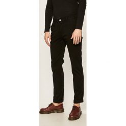 Pierre Cardin - Spodnie. Czarne spodnie męskie Pierre Cardin, na co dzień, bez wzorów, z elastanu. W wyprzedaży za 339,90 zł.