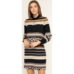 Sukienka codzienna DKNY P9HB7CMP. Pomarańczowe sukienki damskie DKNY, na co dzień, m, bez wzorów, z elastanu, bez kołnierzyka, bez rękawów, proste. W wyprzedaży za 359,00 zł.