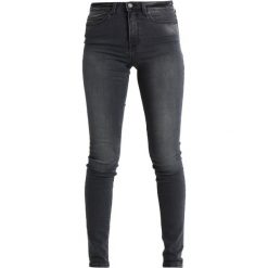 Noisy May NMLUCY Jeans Skinny Fit black. Czarne boyfriendy damskie Noisy May. Za 149,00 zł.