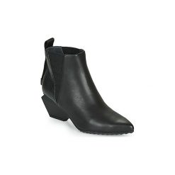 Botki United nude JACKY TEK BOOTIE MID. Czarne botki damskie United Nude, bez obcasa, bez zapięcia. Za 935,20 zł.