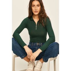 Answear - Bluzka. Zielone bluzki damskie ANSWEAR, s, bez wzorów, z elastanu, bez kołnierzyka, z długim rękawem. W wyprzedaży za 59,90 zł.