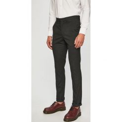 Selected - Spodnie. Czarne spodnie męskie Selected, na co dzień, z haftami, z elastanu, casualowe. W wyprzedaży za 179,90 zł.