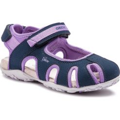 Sandały GEOX - J S. Roxanne D J92D9D 05015 C4215 D Navy/Lilac. Niebieskie sandały dziewczęce Geox, ze skóry ekologicznej, bez zapięcia. W wyprzedaży za 199,00 zł.